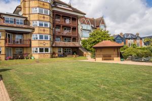 Photo 25- click for photo gallery